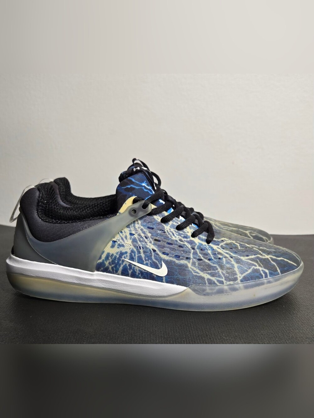 Nike SB Zoom Nyjah 3 PRM Lightning Trouble At Home FB2394-001 Men 11.5
